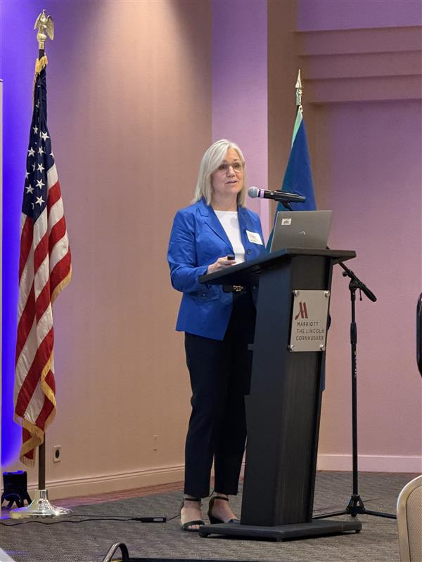 Vanessa Gillette presenting at the omnify benefits forum