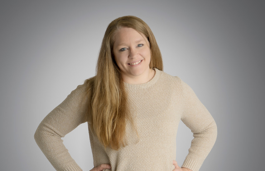 ashley lundgren headshot 2024