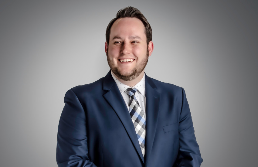 luke roesler headshot 2023