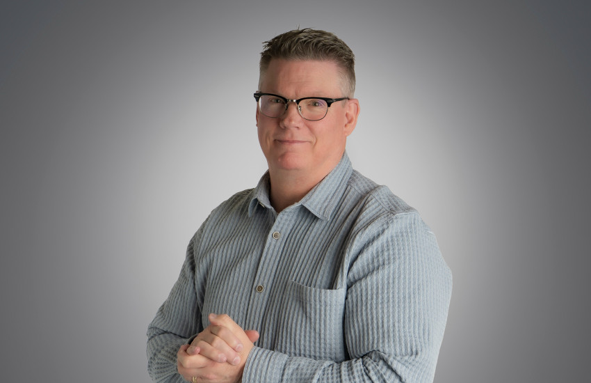 tom sullivan headshot 2026