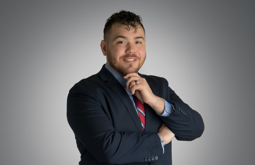 Johnny Guzman headshot